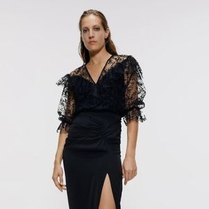 NWT ZARA Lace Ruffle Blouse S